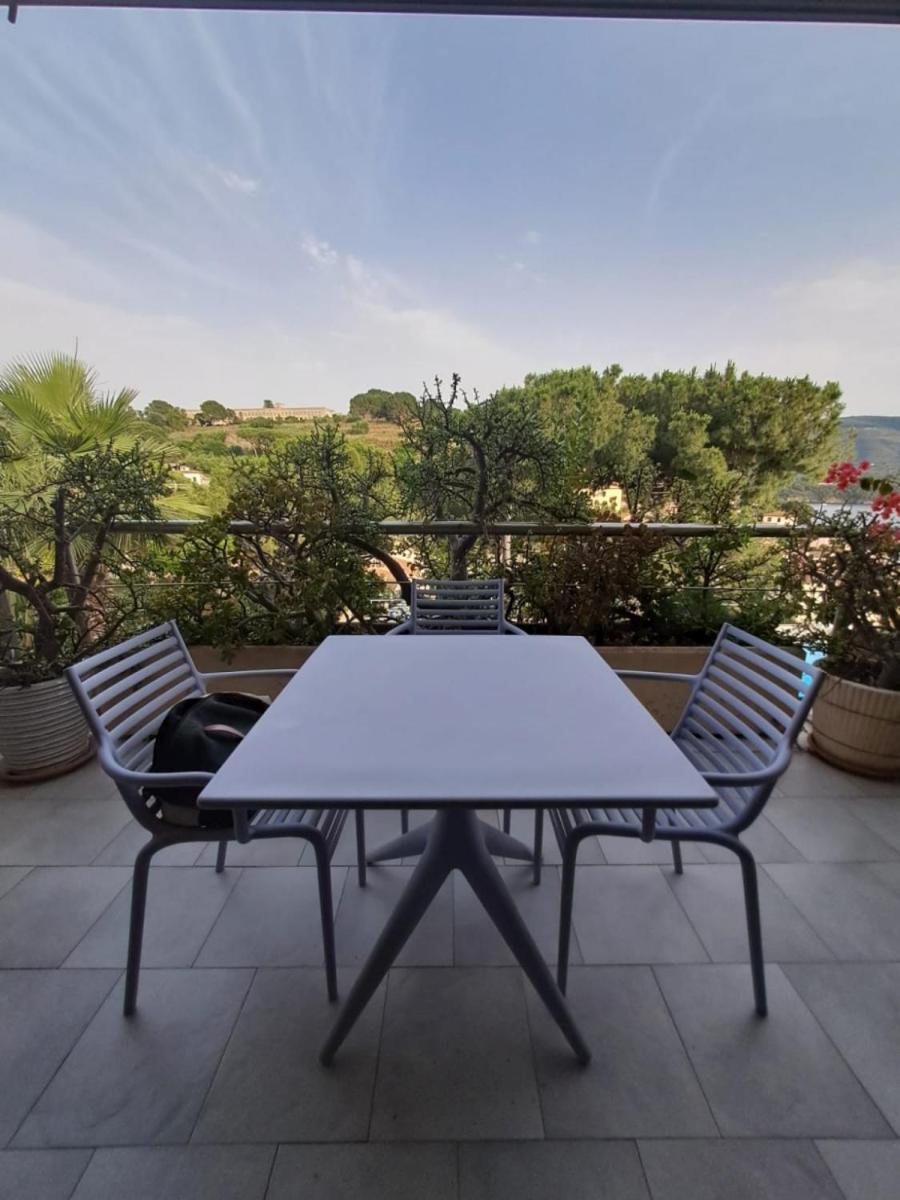 Appartamenti Residence Il Porto 13 E 16 Porto Azzurro Ngoại thất bức ảnh
